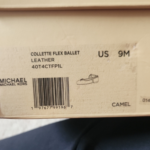 Michael Kors Beige Flats with Bow and Strap - Picture 2 of 7